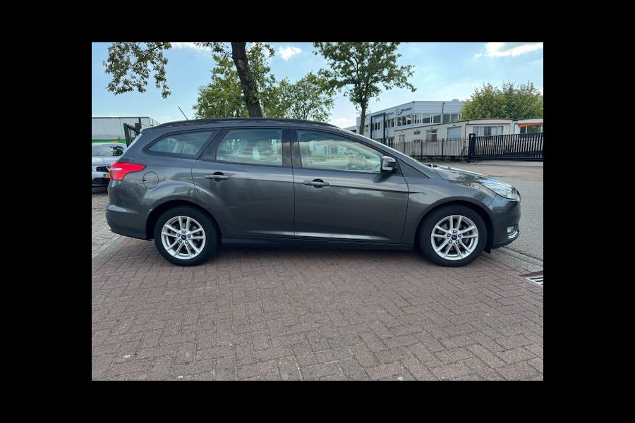Ford FOCUS Wagon 1.0 Lease Edition Airco/ECC,Cruisecontrol,Navigatie