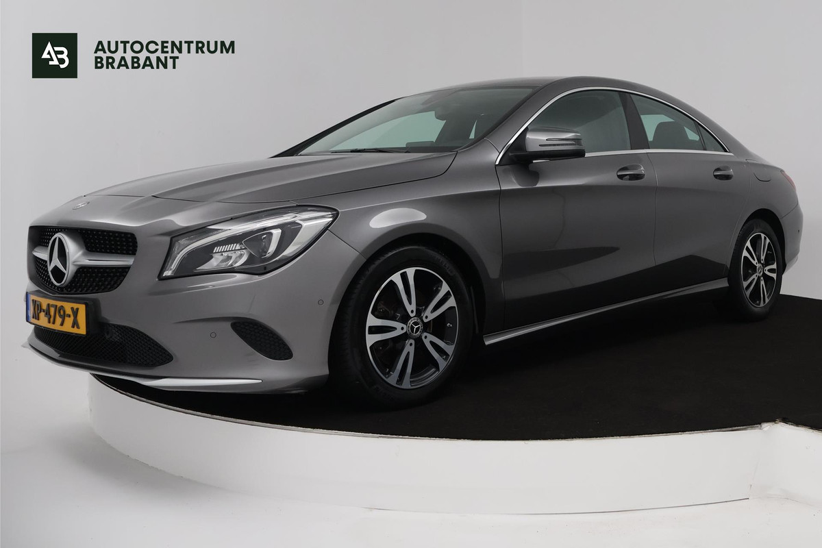 Mercedes-Benz CLA-Klasse 180 Ambition (ACHTERUITRIJCAMERA, CRUISE CONTROL, PARKEERSENSOREN, NAVIGATIE, BLUETOOTH, AIRCO) Mercedes-Benz CLA-Klasse 180 Ambition (ACHTERUITRIJCAMERA, CRUISE CONTROL, PARKEERSENSOREN, NAVIGATIE, BLUETOOTH, AIRCO)