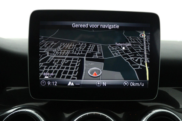 Mercedes-Benz CLA-Klasse 180 Ambition (ACHTERUITRIJCAMERA, CRUISE CONTROL, PARKEERSENSOREN, NAVIGATIE, BLUETOOTH, AIRCO)