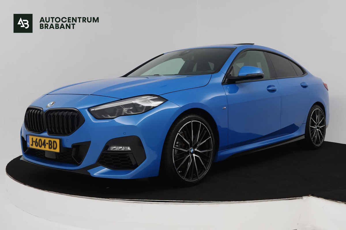 BMW 2 Serie Gran Coupé 218i Executive Edition (PANORAMADAK, SFEERVERLICHTING, PARKEERSENSOREN, CRUISE, DEALER ONDERHOUDEN) ) BMW 2 Serie Gran Coupé 218i Executive Edition (PANORAMADAK, SFEERVERLICHTING, PARKEERSENSOREN, CRUISE, DEALER ONDERHOUDEN) )