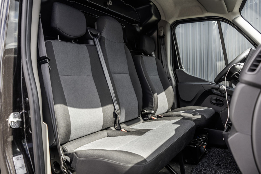 Renault Master T35 dCi 135 | L2H2 | 136 PK | Navigatie | LED | PDC | Airco | Euro 6