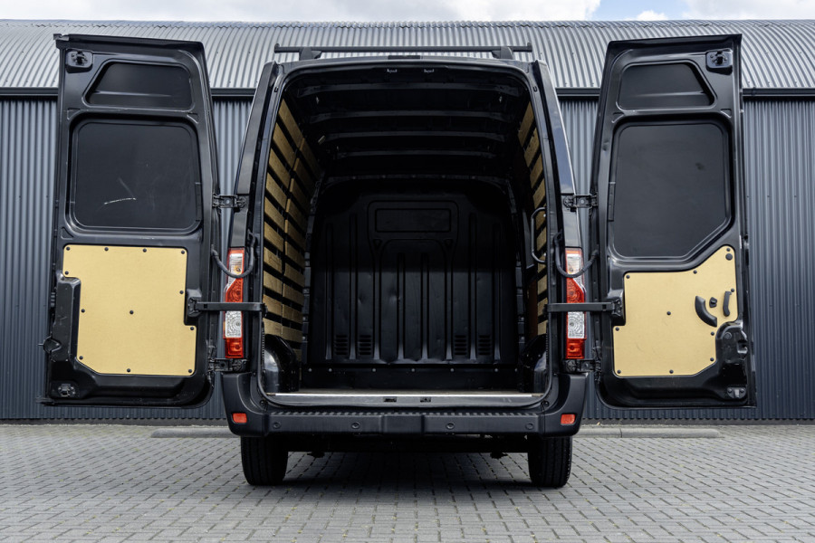 Renault Master T35 dCi 135 | L2H2 | 136 PK | Navigatie | LED | PDC | Airco | Euro 6