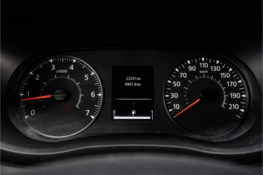 Renault Master T35 dCi 135 | L2H2 | 136 PK | Navigatie | LED | PDC | Airco | Euro 6