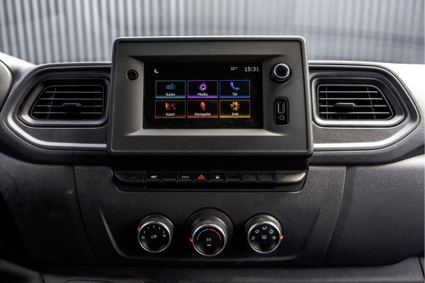 Renault Master T35 dCi 135 | L2H2 | 136 PK | Navigatie | LED | PDC | Airco | Euro 6