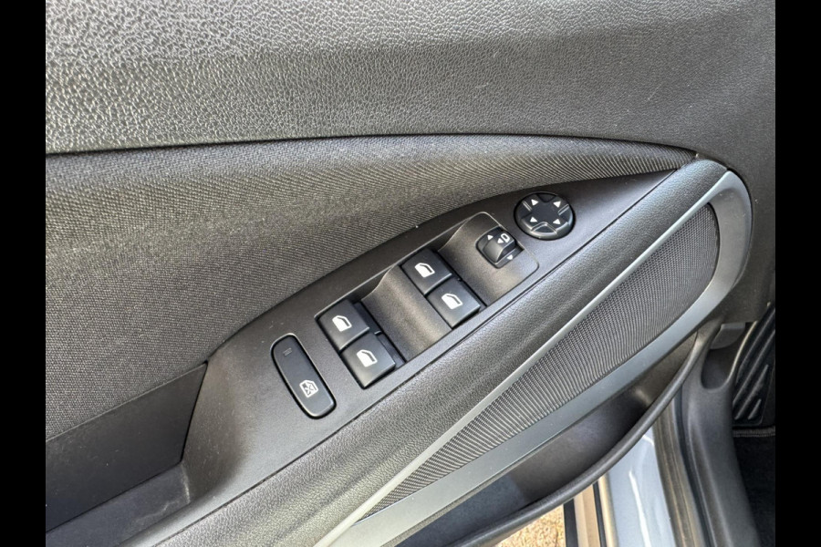 Opel Crossland X 1.2 Turbo Innovation Carplay Lane Assist Parkeer sensors Cruise Led verlichting
