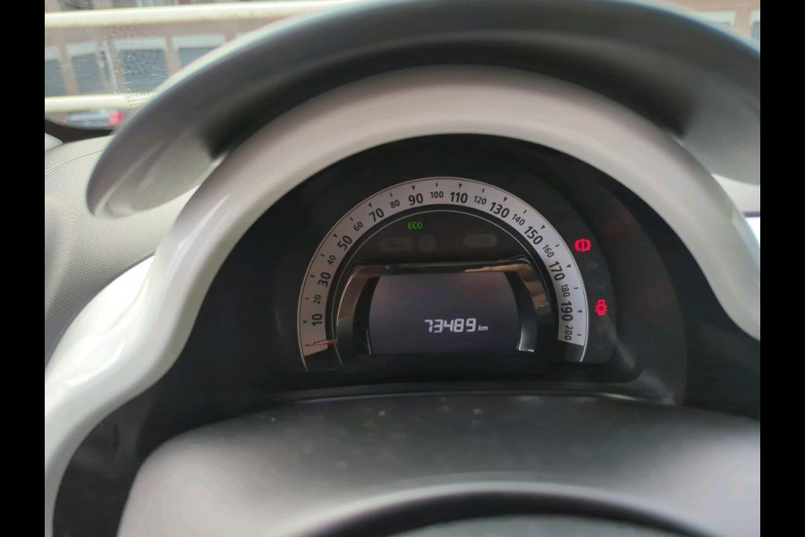Renault Twingo 1.0 SCe Intens | Camera | Navigatie | Climate Control | Parkeersensoren