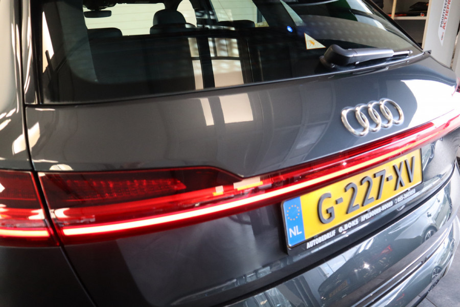 Audi e-tron e-tron 55 quattro advanced 95 kWh S-line Panoramadak Leder