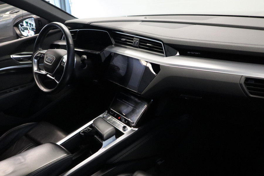 Audi e-tron e-tron 55 quattro advanced 95 kWh S-line Panoramadak Leder