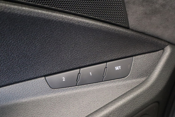 Audi e-tron e-tron 55 quattro advanced 95 kWh S-line Panoramadak Leder