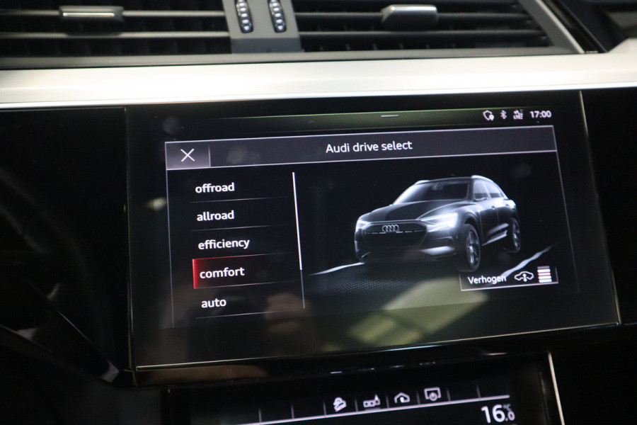 Audi e-tron e-tron 55 quattro advanced 95 kWh S-line Panoramadak Leder