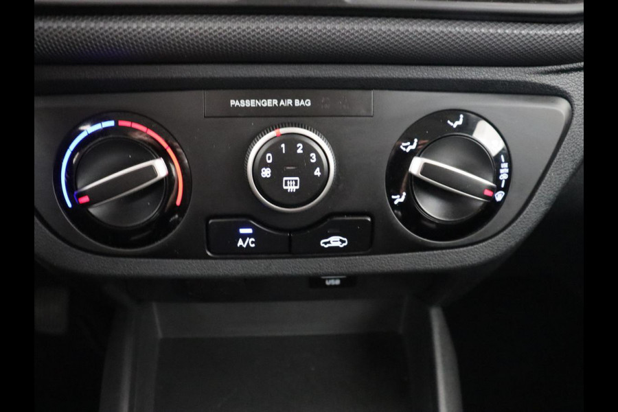 Hyundai i10 1.0 Comfort Smart | Trekhaak | Camera | Carplay | Cruise control | Airco | Navigatie | DAB