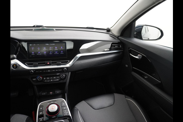 Kia e-Niro DynamicPlusLine 64 kWh Schuifdak | Stuur- & Stoelverwarming | 3-fase Laden | SOH 100% !! | ORIGINEEL NL  RIJKLAAR GELEVERD MET GARANTIE! |