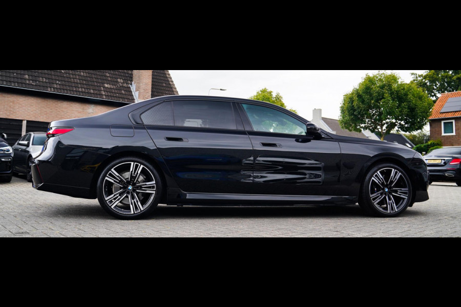 BMW 7 Serie 750e xDrive | Elektrische trekhaak | Massage | Stoelverkoeling | Stuurwielverwarming