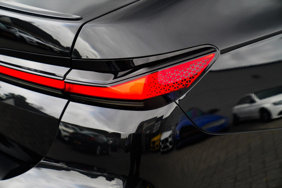 BMW 7 Serie 750e xDrive | Elektrische trekhaak | Massage | Stoelverkoeling | Stuurwielverwarming