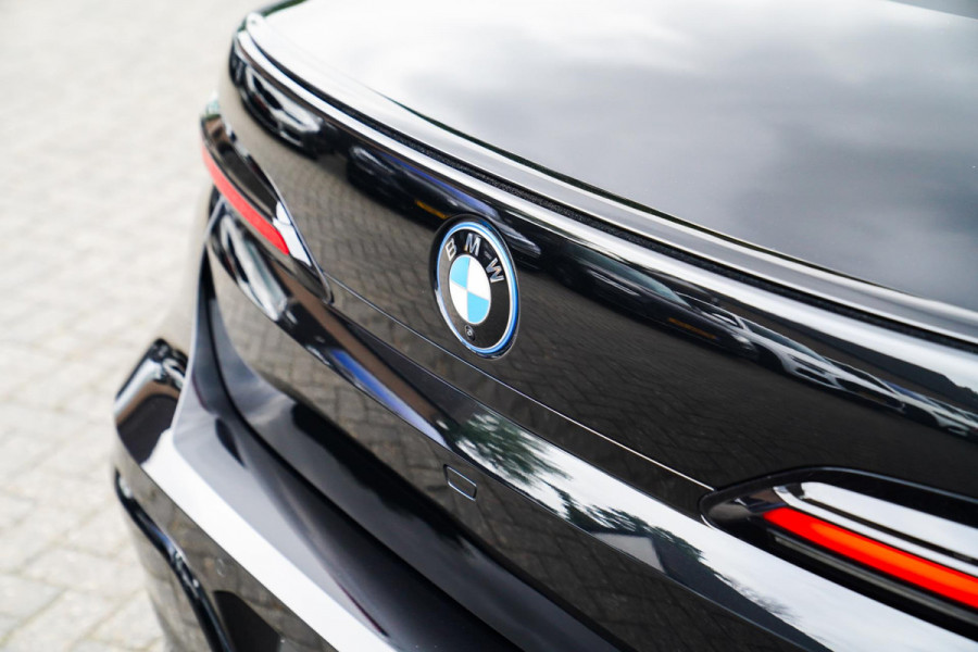 BMW 7 Serie 750e xDrive | Elektrische trekhaak | Massage | Stoelverkoeling | Stuurwielverwarming