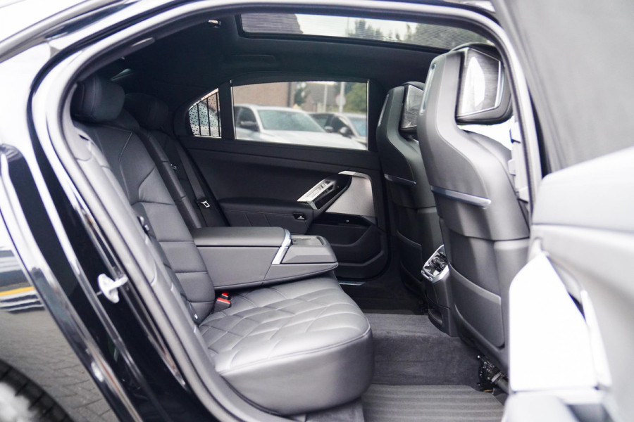 BMW 7 Serie 750e xDrive | Elektrische trekhaak | Massage | Stoelverkoeling | Stuurwielverwarming