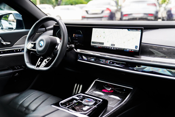 BMW 7 Serie 750e xDrive | Elektrische trekhaak | Massage | Stoelverkoeling | Stuurwielverwarming
