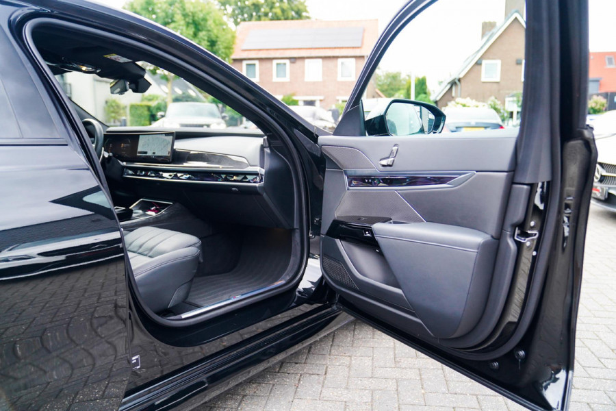 BMW 7 Serie 750e xDrive | Elektrische trekhaak | Massage | Stoelverkoeling | Stuurwielverwarming