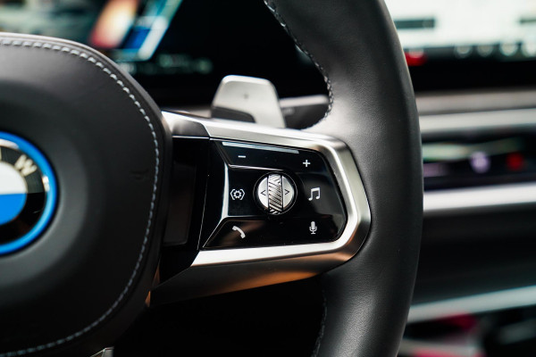 BMW 7 Serie 750e xDrive | Elektrische trekhaak | Massage | Stoelverkoeling | Stuurwielverwarming