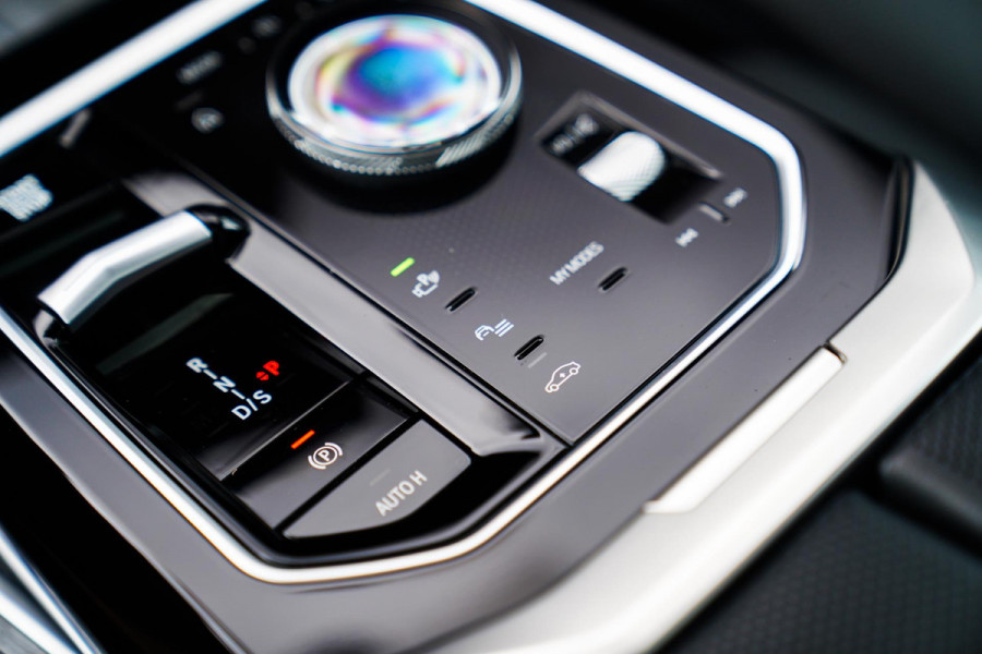 BMW 7 Serie 750e xDrive | Elektrische trekhaak | Massage | Stoelverkoeling | Stuurwielverwarming