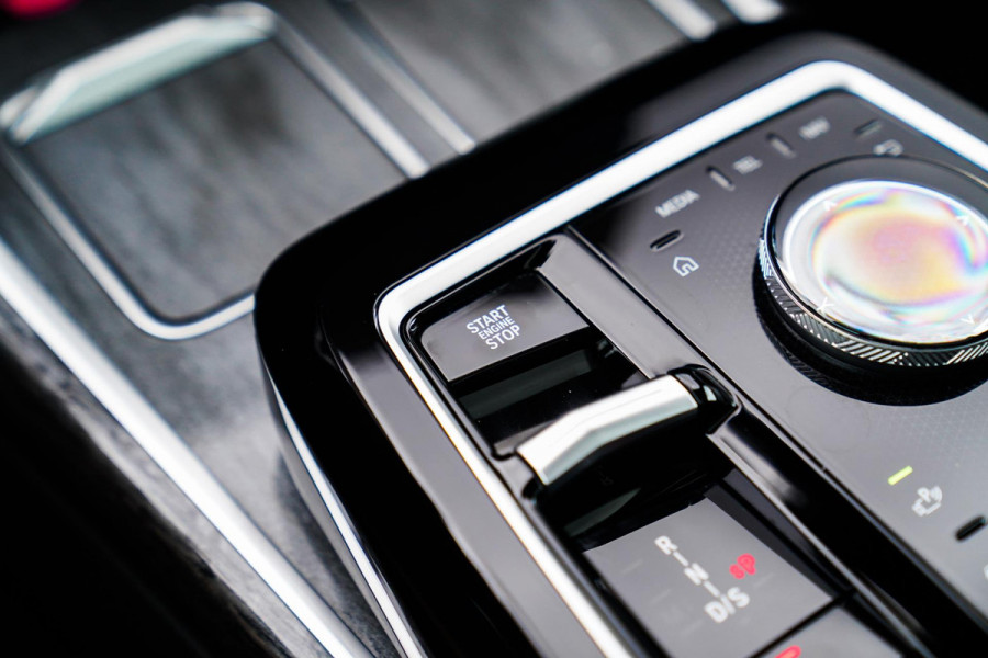 BMW 7 Serie 750e xDrive | Elektrische trekhaak | Massage | Stoelverkoeling | Stuurwielverwarming