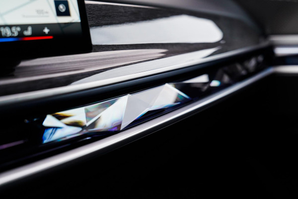 BMW 7 Serie 750e xDrive | Elektrische trekhaak | Massage | Stoelverkoeling | Stuurwielverwarming