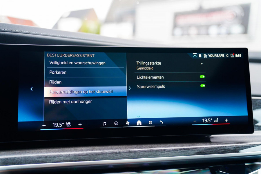 BMW 7 Serie 750e xDrive | Elektrische trekhaak | Massage | Stoelverkoeling | Stuurwielverwarming