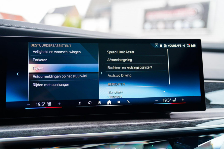 BMW 7 Serie 750e xDrive | Elektrische trekhaak | Massage | Stoelverkoeling | Stuurwielverwarming