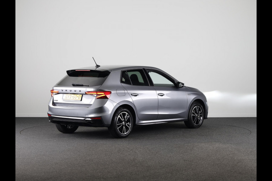 Škoda Fabia 1.0 TSI Monte Carlo 95 pk | Private lease vanaf Verlengde garantie | Navigatie via App | Parkeersensoren | Achteruitrijcamera | LED koplampen | Stoelverwarming |