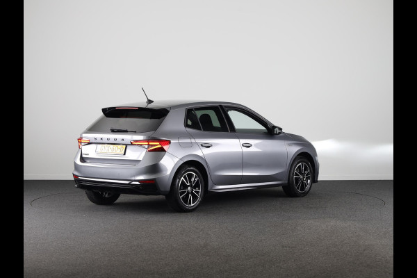 Škoda Fabia 1.0 TSI Monte Carlo 95 pk | Private lease vanaf Verlengde garantie | Navigatie via App | Parkeersensoren | Achteruitrijcamera | LED koplampen | Stoelverwarming |