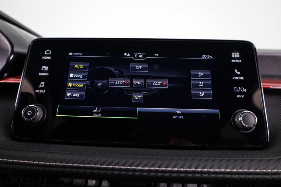Škoda Fabia 1.0 TSI Monte Carlo 95 pk | Private lease vanaf Verlengde garantie | Navigatie via App | Parkeersensoren | Achteruitrijcamera | LED koplampen | Stoelverwarming |