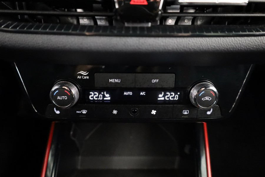 Škoda Fabia 1.0 TSI Monte Carlo 95 pk | Private lease vanaf Verlengde garantie | Navigatie via App | Parkeersensoren | Achteruitrijcamera | LED koplampen | Stoelverwarming |