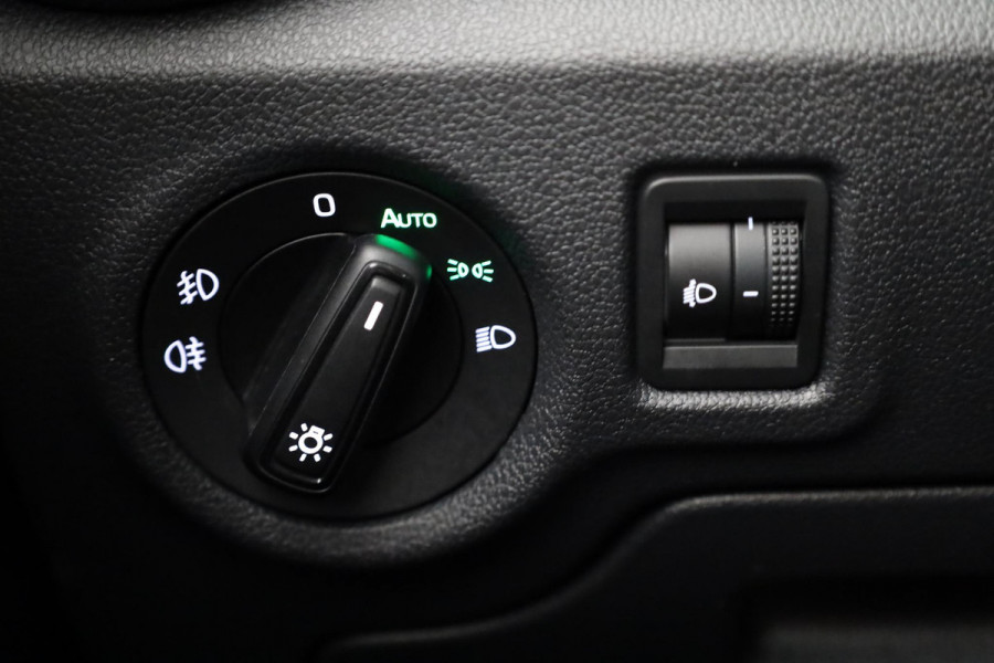 Škoda Fabia 1.0 TSI Monte Carlo 95 pk | Private lease vanaf Verlengde garantie | Navigatie via App | Parkeersensoren | Achteruitrijcamera | LED koplampen | Stoelverwarming |