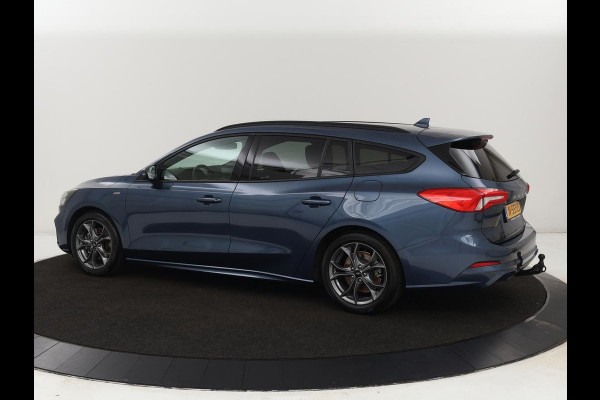 Ford Focus 1.0 EcoBoost Hybrid ST Line | Trekhaak | Stoel & stuurverwarming | Camera | Full LED | Navigatie | Climate control | Parkeerhulp