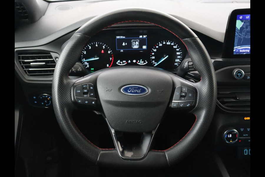 Ford Focus 1.0 EcoBoost Hybrid ST Line | Trekhaak | Stoel & stuurverwarming | Camera | Full LED | Navigatie | Climate control | Parkeerhulp