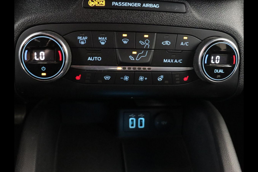 Ford Focus 1.0 EcoBoost Hybrid ST Line | Trekhaak | Stoel & stuurverwarming | Camera | Full LED | Navigatie | Climate control | Parkeerhulp