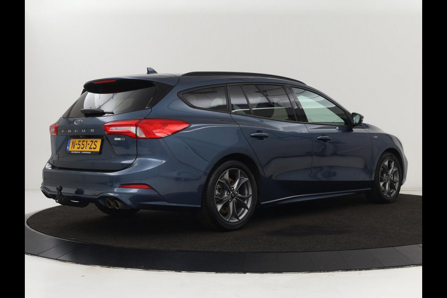 Ford Focus 1.0 EcoBoost Hybrid ST Line | Trekhaak | Stoel & stuurverwarming | Camera | Full LED | Navigatie | Climate control | Parkeerhulp