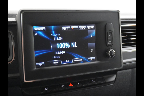 Renault Master T35 2.3dCi 135 L2H2 3-Persoons Trekhaak Navi Ecc Camera Cruise Control Pdc Blind Spot Monitoring Schuifdeur Betonplex Vloer Wandbetimmering Euro 6