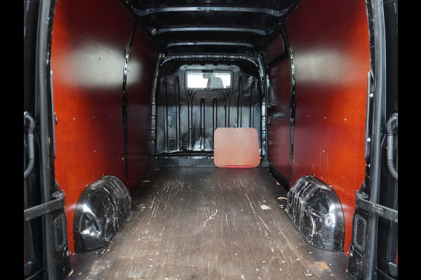 Renault Master T35 2.3dCi 135 L2H2 3-Persoons Trekhaak Navi Ecc Camera Cruise Control Pdc Blind Spot Monitoring Schuifdeur Betonplex Vloer Wandbetimmering Euro 6