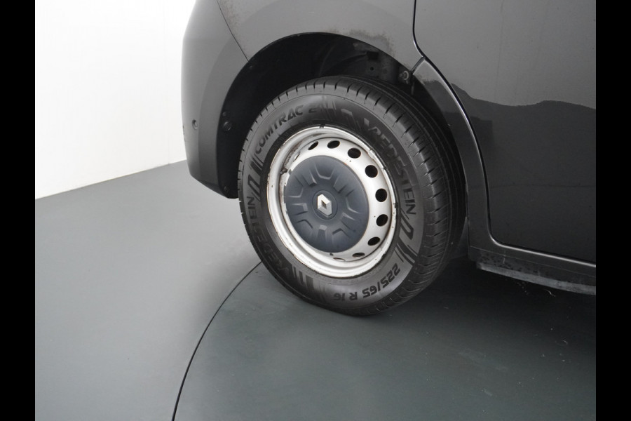 Renault Master T35 2.3dCi 135 L2H2 3-Persoons Trekhaak Navi Ecc Camera Cruise Control Pdc Blind Spot Monitoring Schuifdeur Betonplex Vloer Wandbetimmering Euro 6