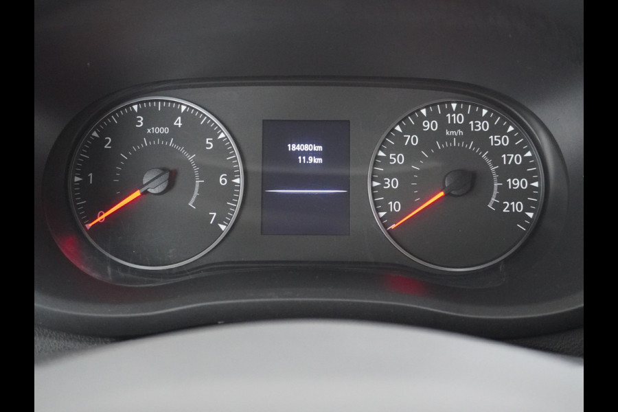 Renault Master T35 2.3dCi 135 L2H2 3-Persoons Trekhaak Navi Ecc Camera Cruise Control Pdc Blind Spot Monitoring Schuifdeur Betonplex Vloer Wandbetimmering Euro 6