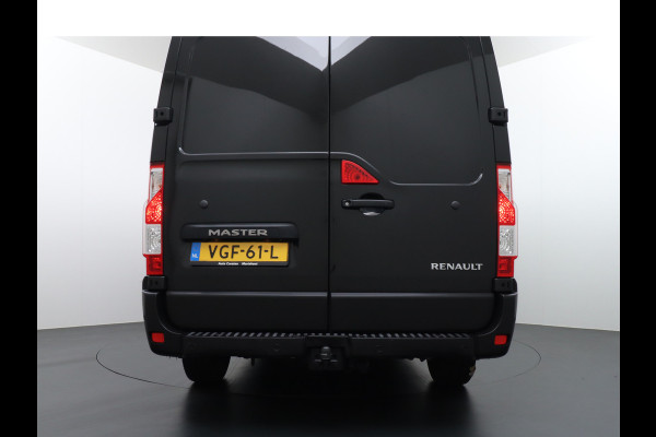 Renault Master T35 2.3dCi 135 L2H2 3-Persoons Trekhaak Navi Ecc Camera Cruise Control Pdc Blind Spot Monitoring Schuifdeur Betonplex Vloer Wandbetimmering Euro 6