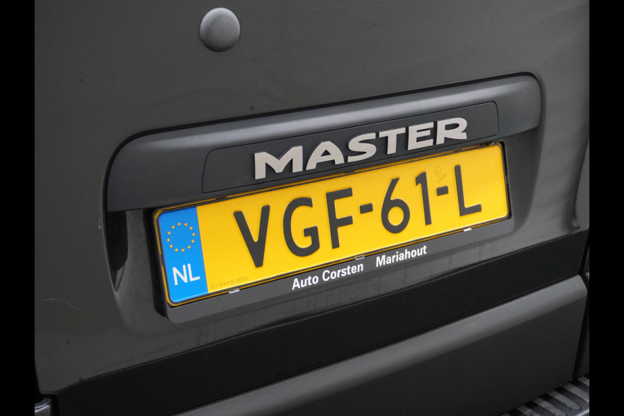Renault Master T35 2.3dCi 135 L2H2 3-Persoons Trekhaak Navi Ecc Camera Cruise Control Pdc Blind Spot Monitoring Schuifdeur Betonplex Vloer Wandbetimmering Euro 6