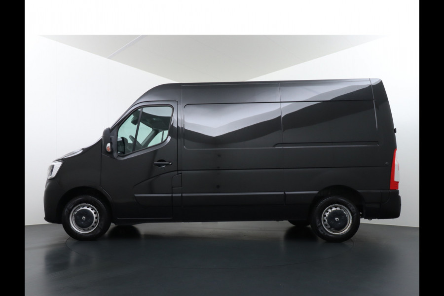 Renault Master T35 2.3dCi 135 L2H2 3-Persoons Trekhaak Navi Ecc Camera Cruise Control Pdc Blind Spot Monitoring Schuifdeur Betonplex Vloer Wandbetimmering Euro 6