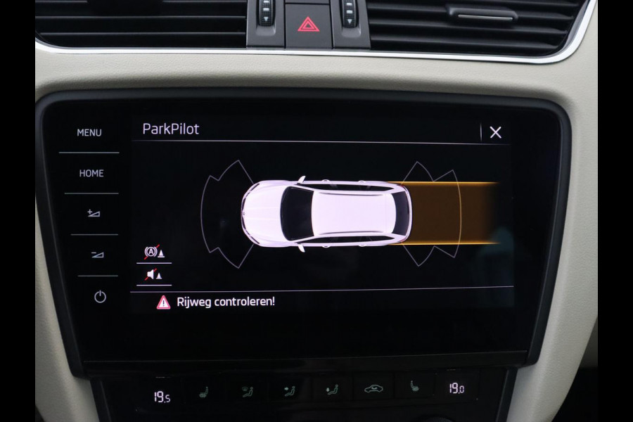 Škoda Octavia 1.0 TSI Style | Stoelverwarming | Leder/Alcantara | Carplay | Park Assist | Full LED | Keyless | Navigatie | Climate control | Cruise control