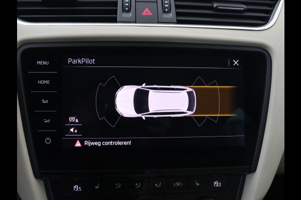 Škoda Octavia 1.0 TSI Style | Stoelverwarming | Leder/Alcantara | Carplay | Park Assist | Full LED | Keyless | Navigatie | Climate control | Cruise control