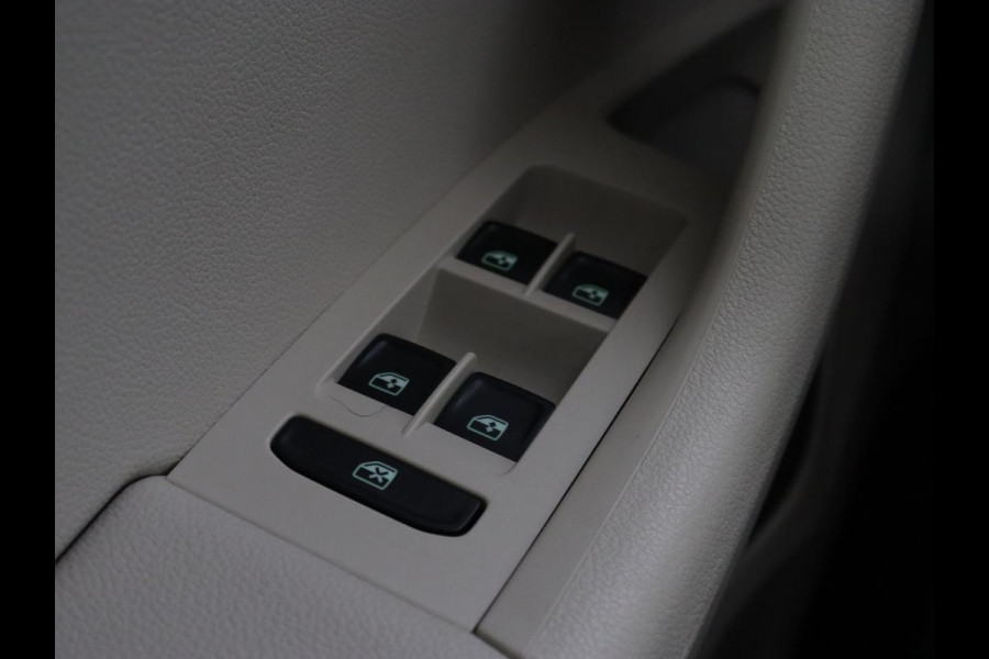 Škoda Octavia 1.0 TSI Style | Stoelverwarming | Leder/Alcantara | Carplay | Park Assist | Full LED | Keyless | Navigatie | Climate control | Cruise control