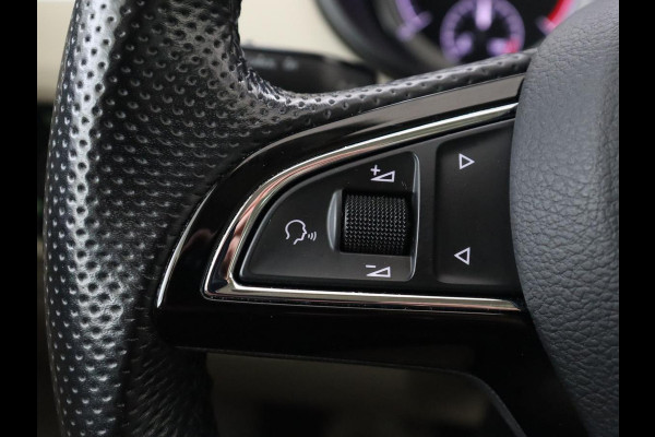 Škoda Octavia 1.0 TSI Style | Stoelverwarming | Leder/Alcantara | Carplay | Park Assist | Full LED | Keyless | Navigatie | Climate control | Cruise control