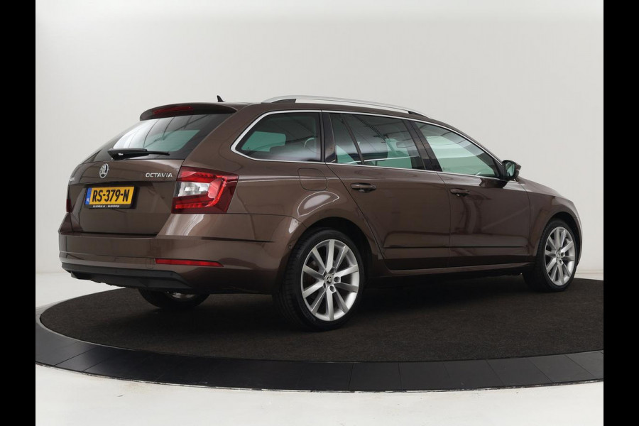 Škoda Octavia 1.0 TSI Style | Stoelverwarming | Leder/Alcantara | Carplay | Park Assist | Full LED | Keyless | Navigatie | Climate control | Cruise control