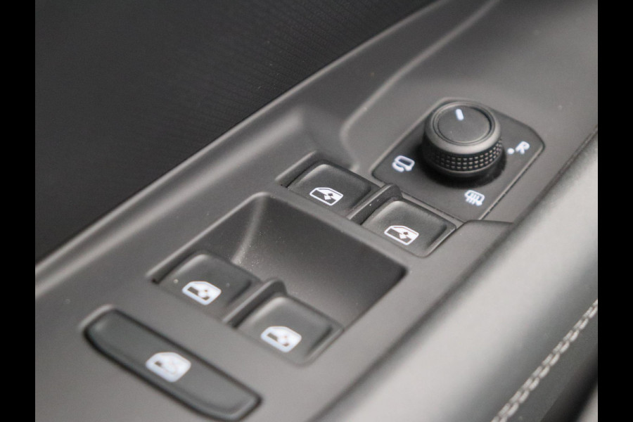 CUPRA Terramar 1.5 TSI e-Hybrid Business Adaptieve/Cruise Apple/Carplay Rondomzicht/Camera